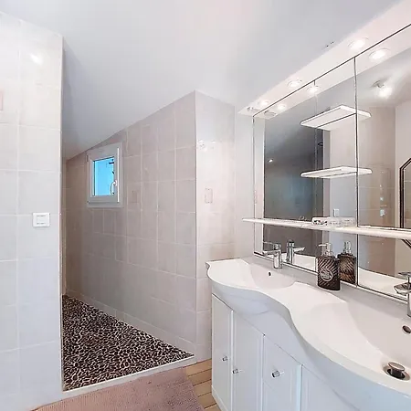 Les Roselieres By Interhome Meschers-sur-Gironde